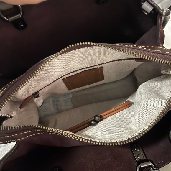 Coach - Picture 2 of 6